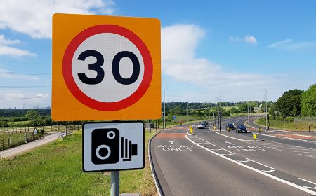 Photo of a 30mph speed limit sign on the Stoke Gifford By-Pass (May 2019).