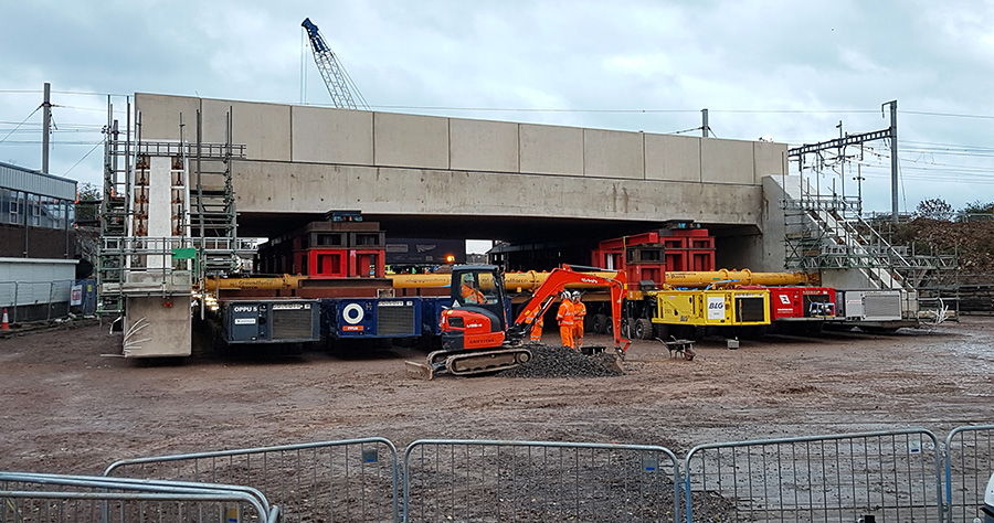 Photo of the bridge stuck around 30m short of its required position.