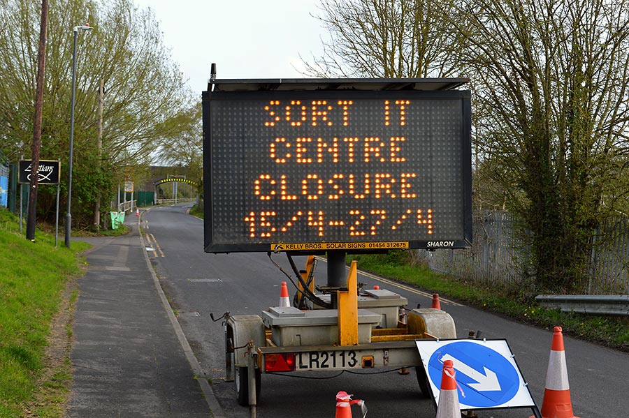 Photo of a dot matrix sign displaying the words "Sort It centre closure 15/4-27/4".